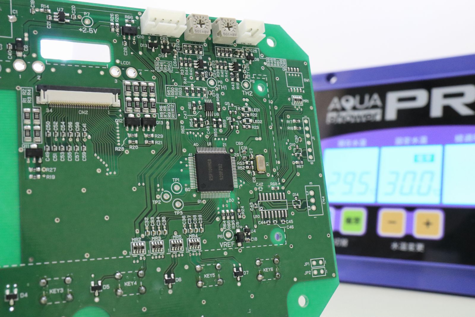 電子機器 開発・生産 イメージ写真